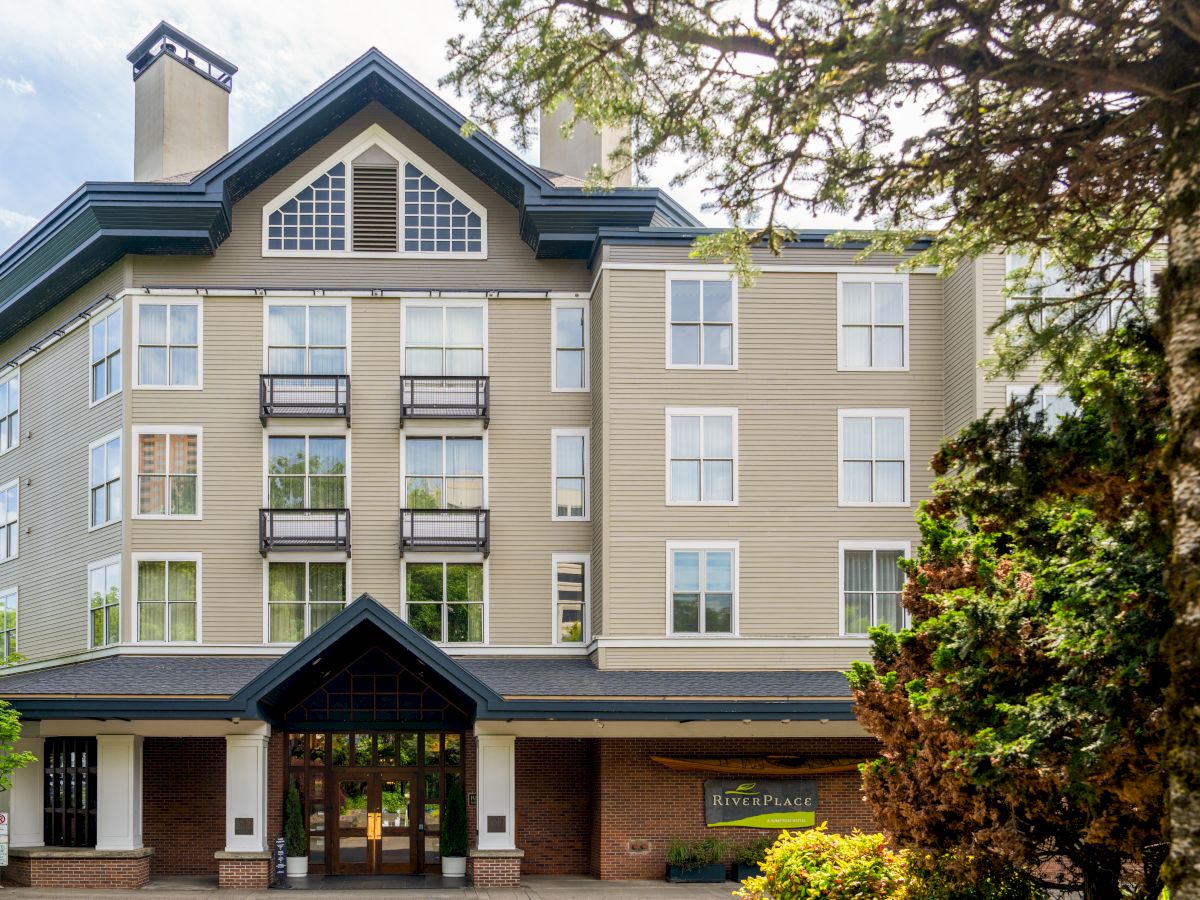 RiverPlace Hotel